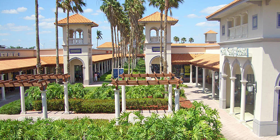 HOLIDAY HEAD START at Florida Keys Outlet Marketplace® - A Shopping Center  in Florida City, FL - A Simon Property
